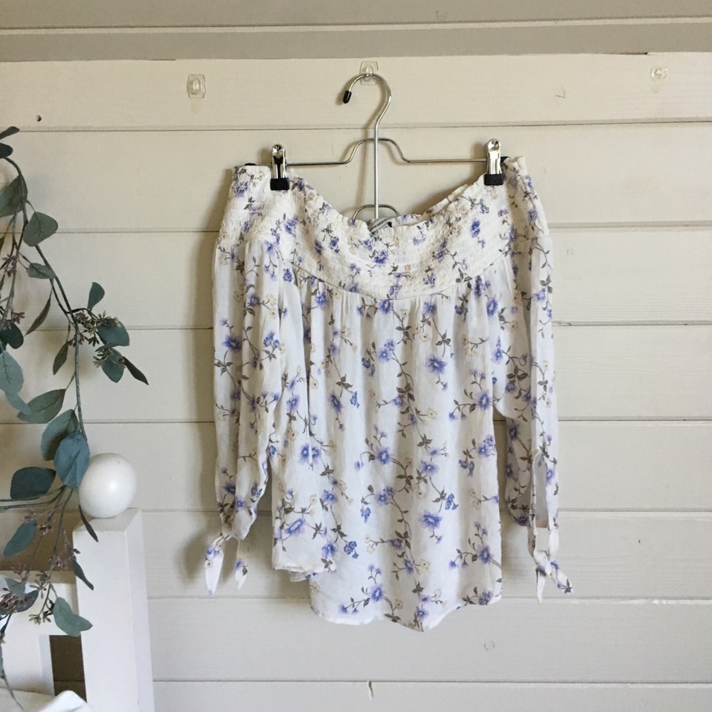 American Eagle blouse